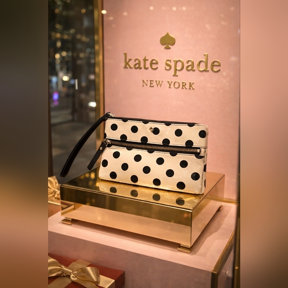 kate spade Handbags - Kate Spade Polka Dot Wristlet